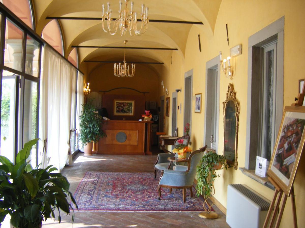 Bes Hotel Bergamo Cologno Al Serio Exterior foto